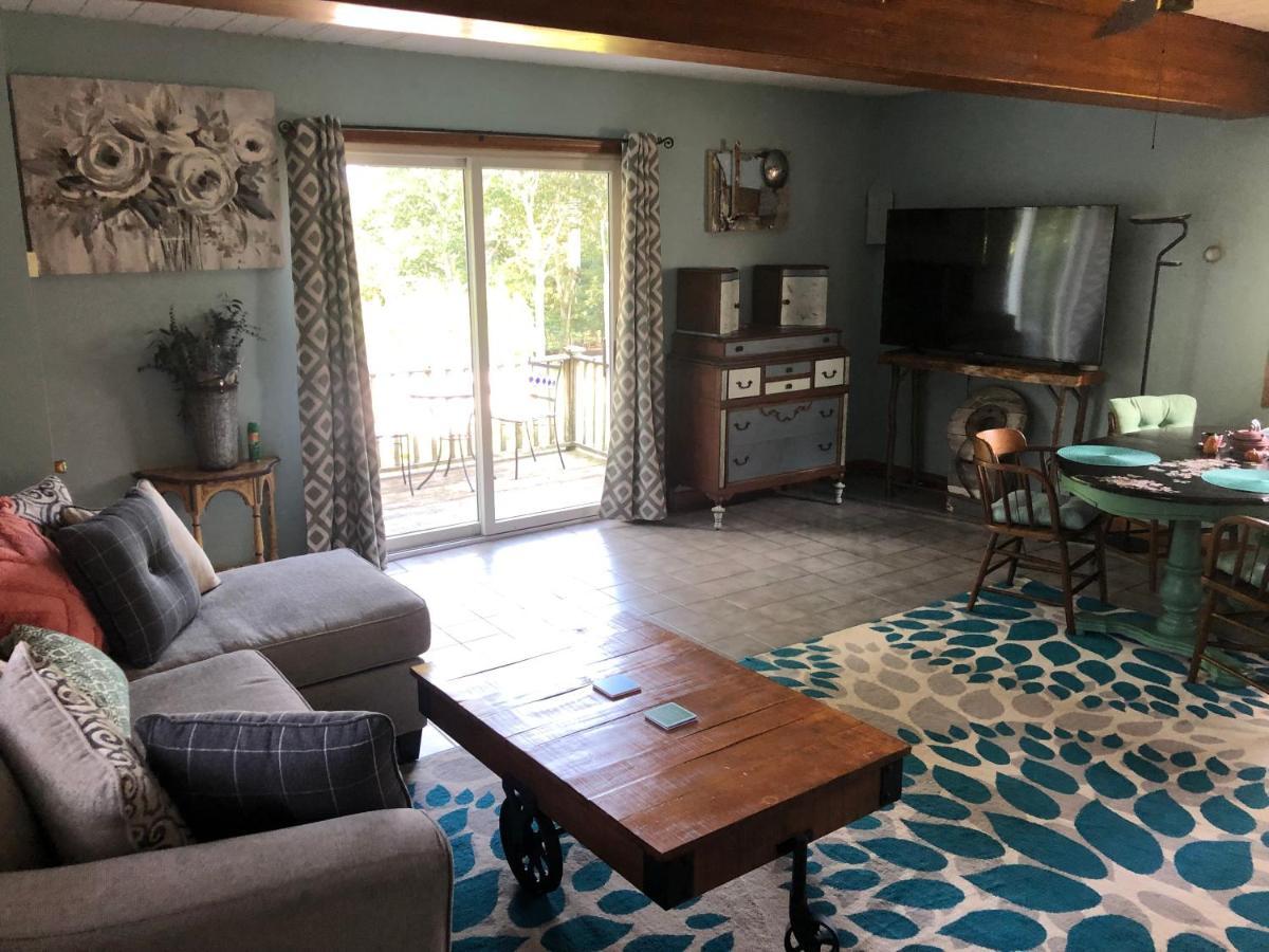 Westport 1 Bed Cottage, Partial Waterviews & Water Access מראה חיצוני תמונה